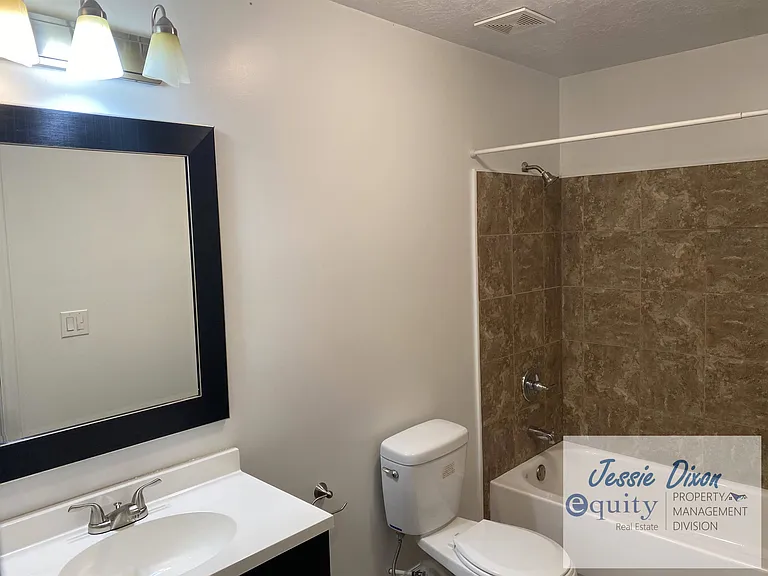 2747 S 1475 W — Photo 14