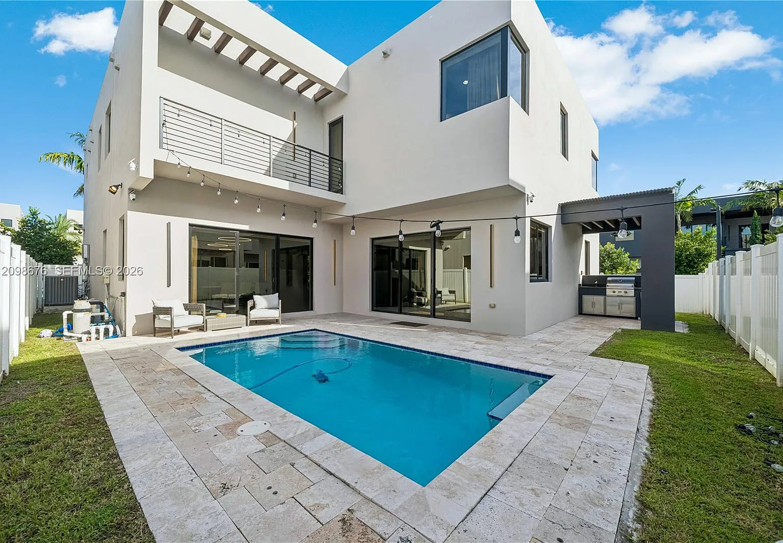 Doral Commons Residential — Photo 4