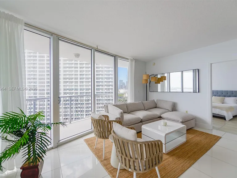 1750 N Bayshore Dr #2402 — Photo 7