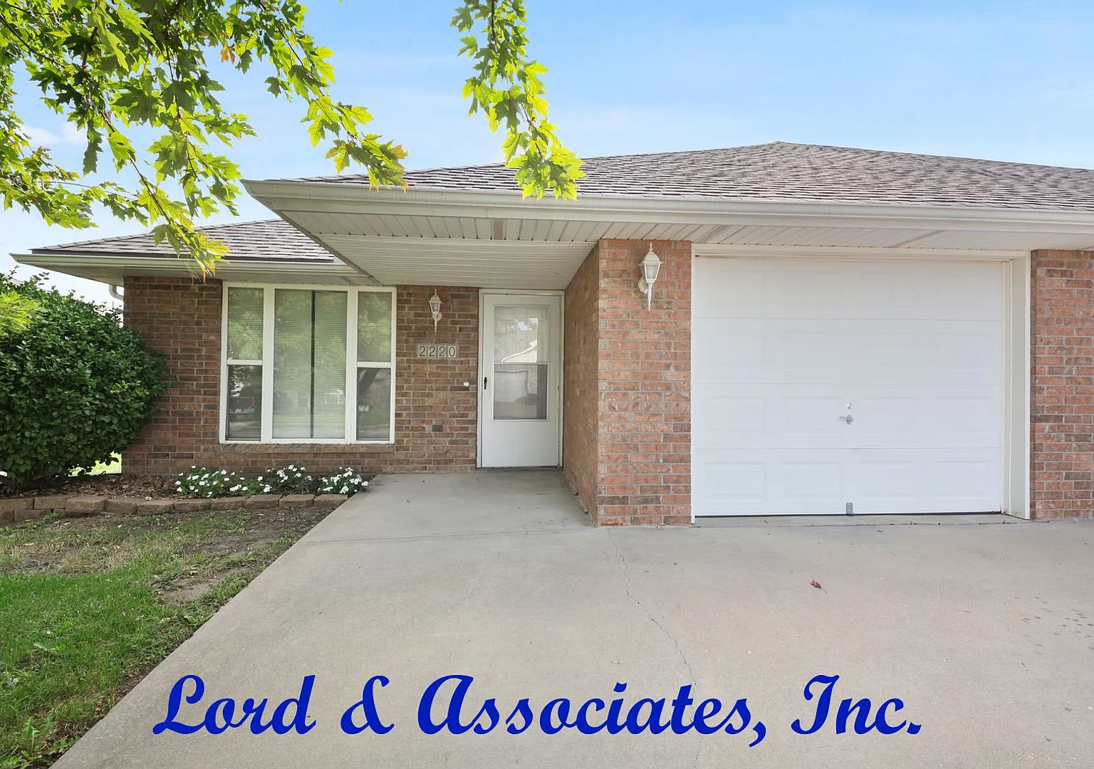 Large 3 Bdrm 2 Bath - Pleasant Hill — Photo 1