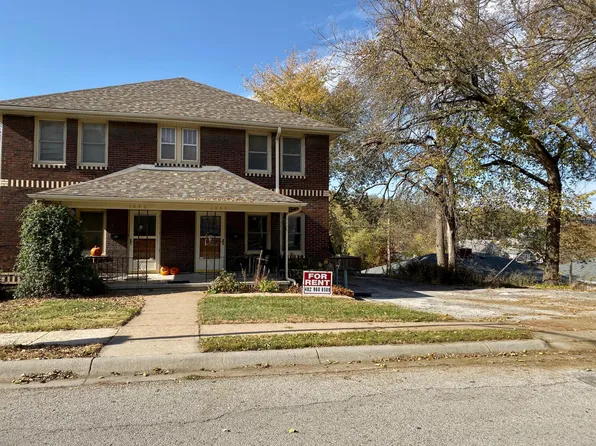 1046 S 33rd St, Omaha, NE 68105