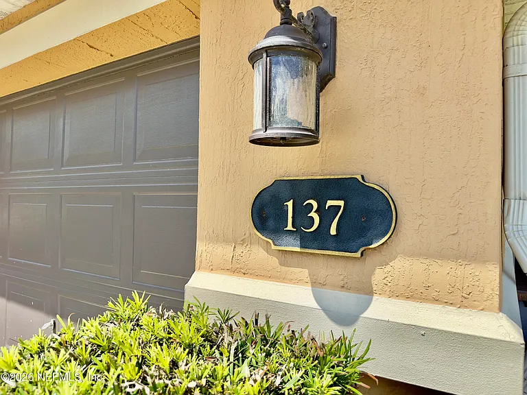 137 Monte Carlo Ct — Photo 2