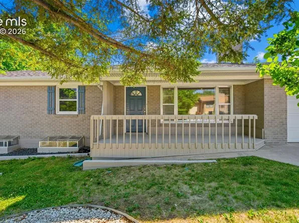 10 El Sereno Dr, Colorado Springs, CO 80906