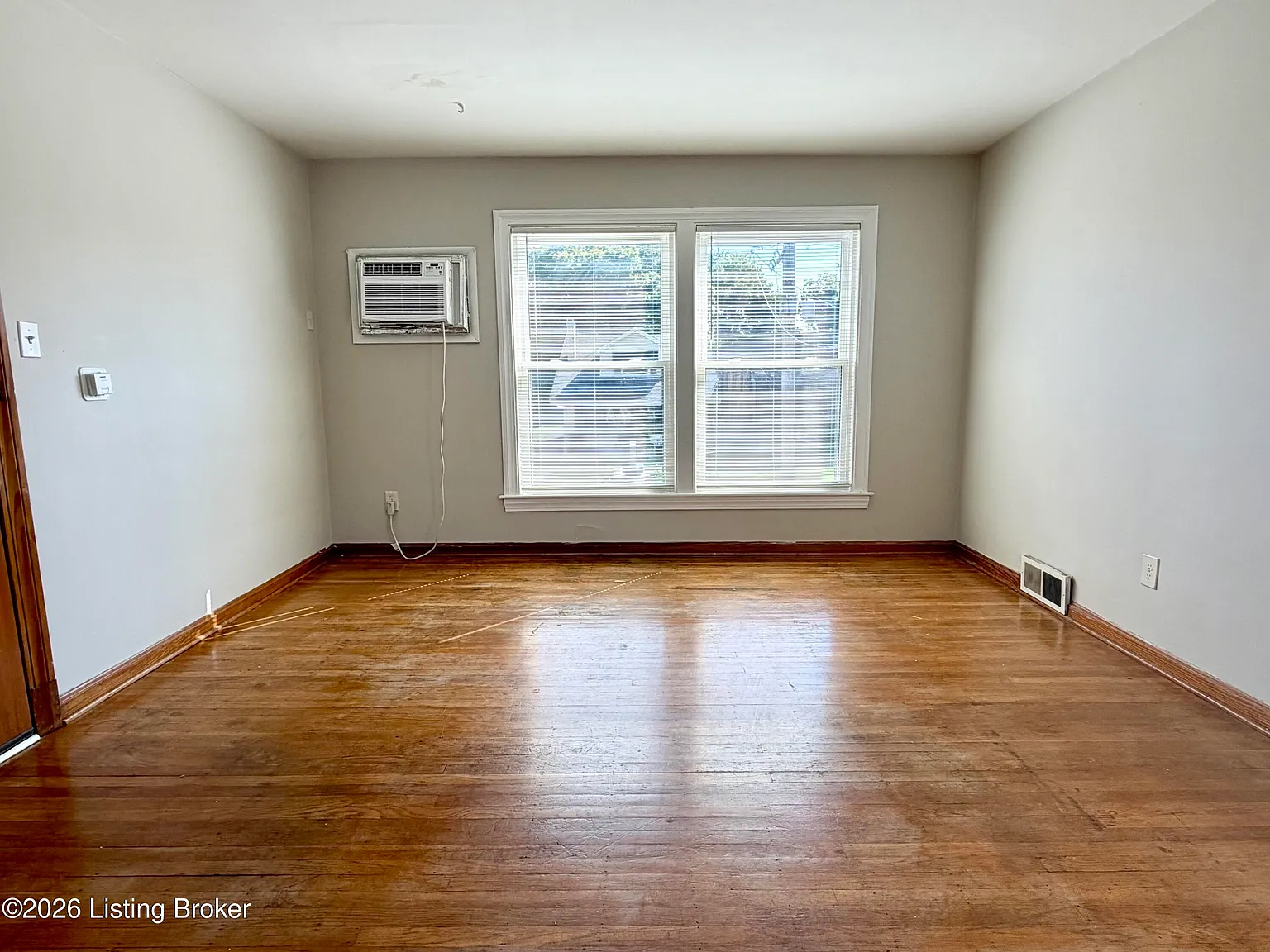 1 bed, 1.0 bath, 650 sqft, $925 — Photo 3