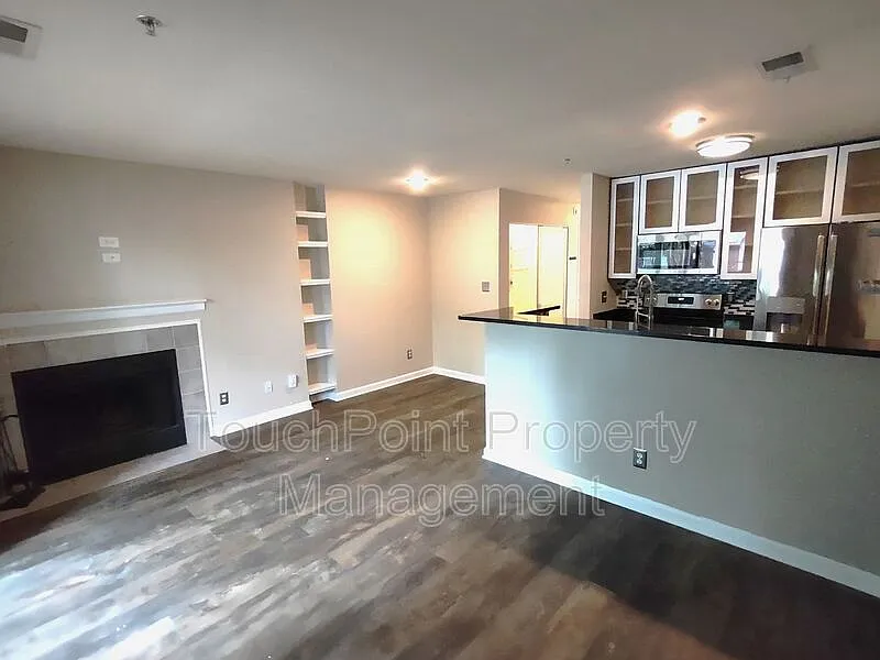 1 bed, 1.0 bath, 523 sqft, $1,350 — Photo 4