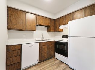 121 Berkley Rd #9, Verona, WI 53593