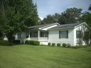 301 Plum St, Glennville, GA 30427