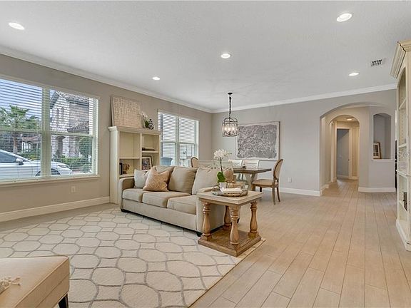 3rd image of 3715 Vinsetta Ct