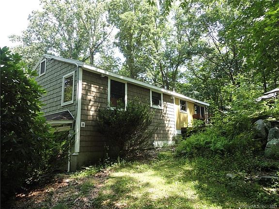 3rd image of 71 Sillimanville Rd