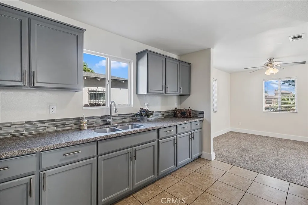 5 bed, 1792 sqft, $3,800 — Photo 3