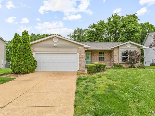 2112 Granite Ct, Imperial, MO 63052