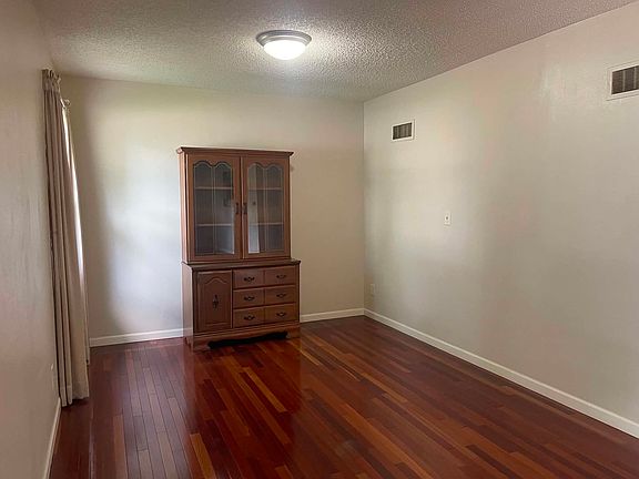 4th image of 306 Thomas St