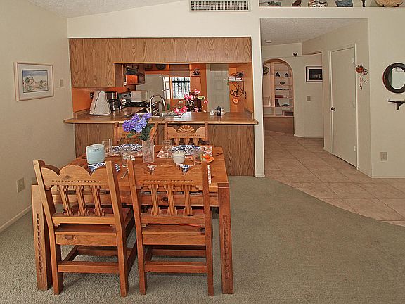 4th image of 1021 N Constitution Dr