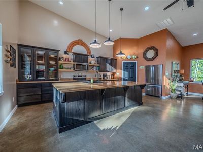 3 Pecan Trl, Tunas, MO, 65764