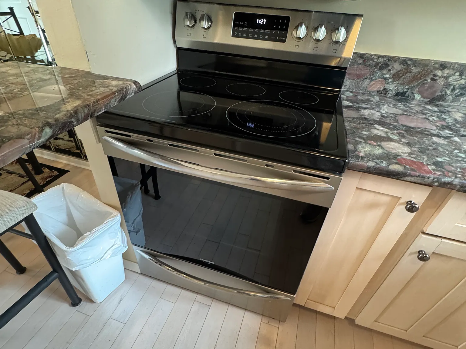 1 bed, 1.5 bath, 800 sqft, $2,695 — Photo 4