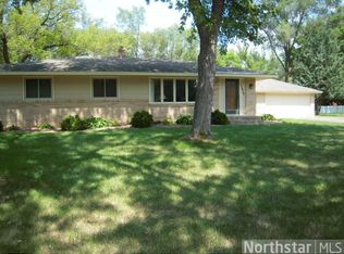 17424 Manor Rd, Minnetonka, MN 55345