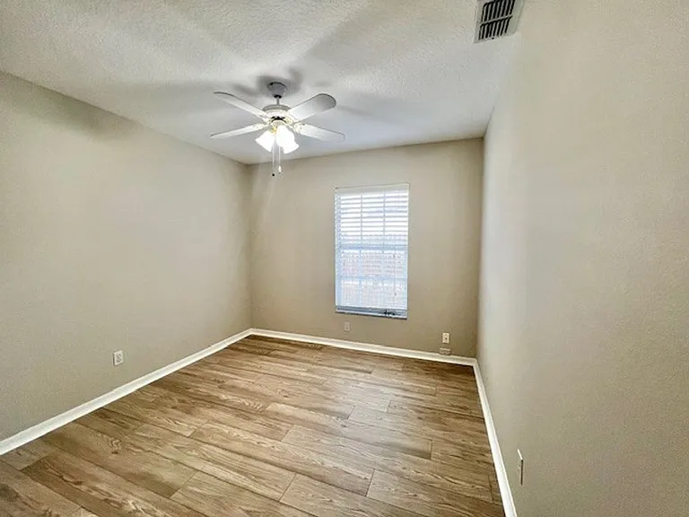 2024 Donegan Pl — Photo 34
