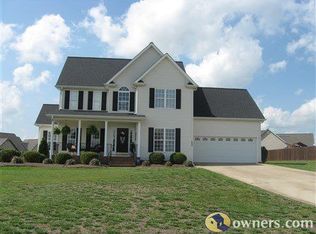 209 Corie Fields Ct, Boiling Springs, SC 29316