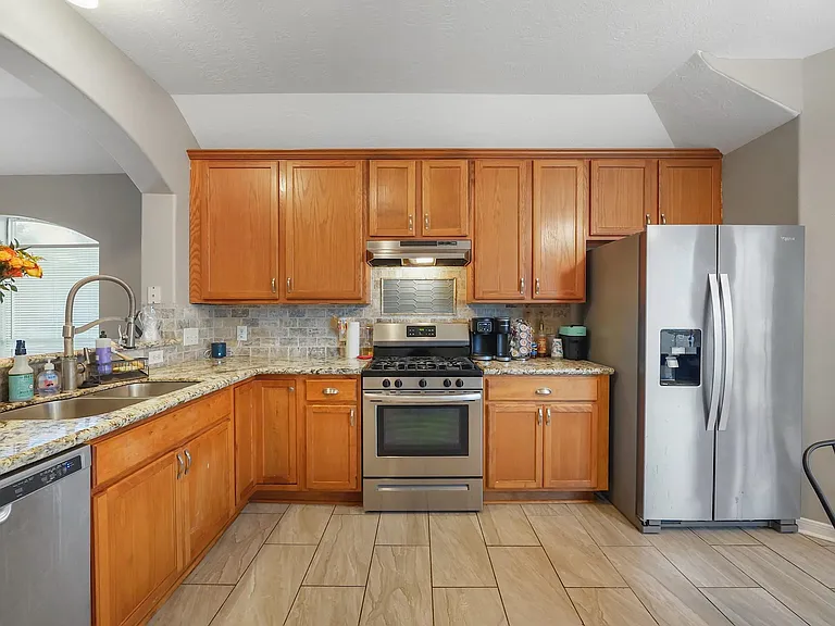 4006 Raspberry Ct — Photo 3