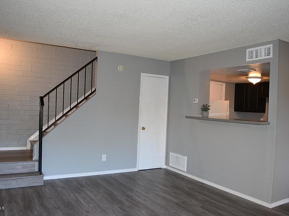 4th image of 4485 E Wood St