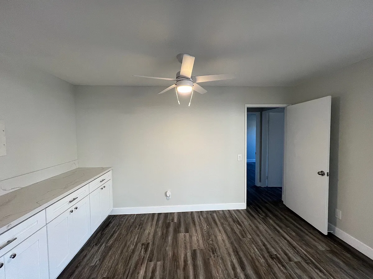 Building Photo - 8034 Linda Vista Rd #2A