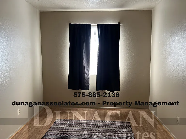 1111 W McKay St — Photo 8