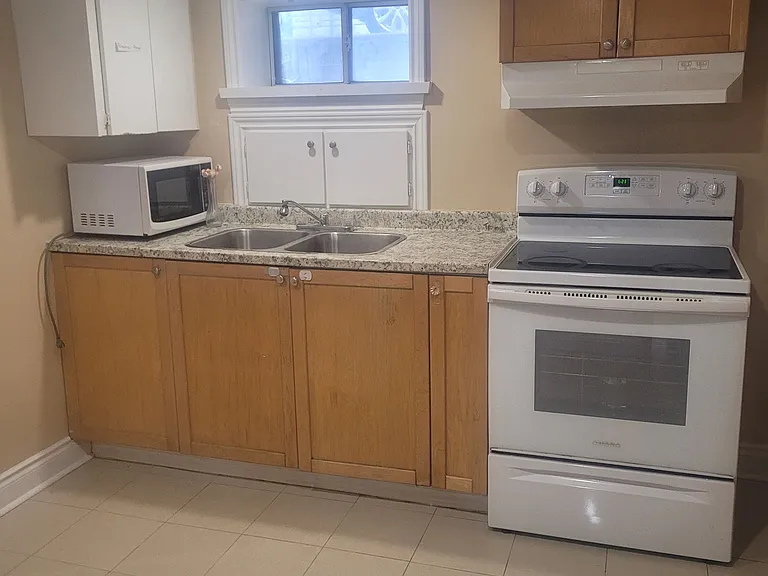 187 Septonne Ave — Photo 6