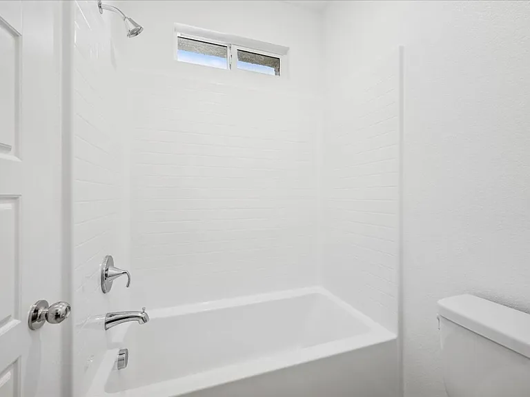 311 Mount Tyndall St — Photo 38