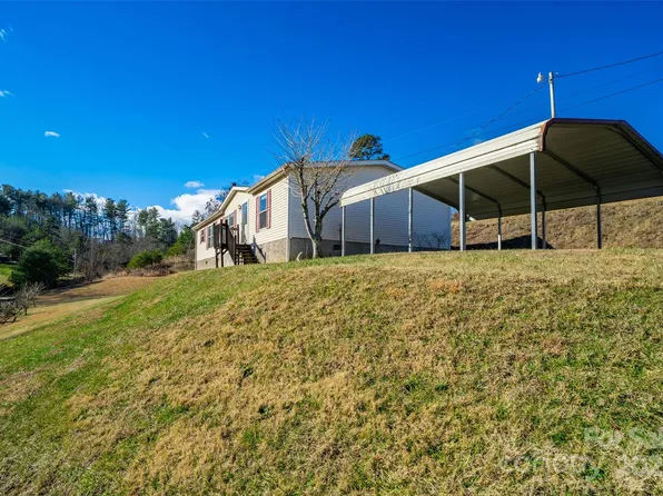 27 Moonflower Mountain Ln, Leicester, NC 28748