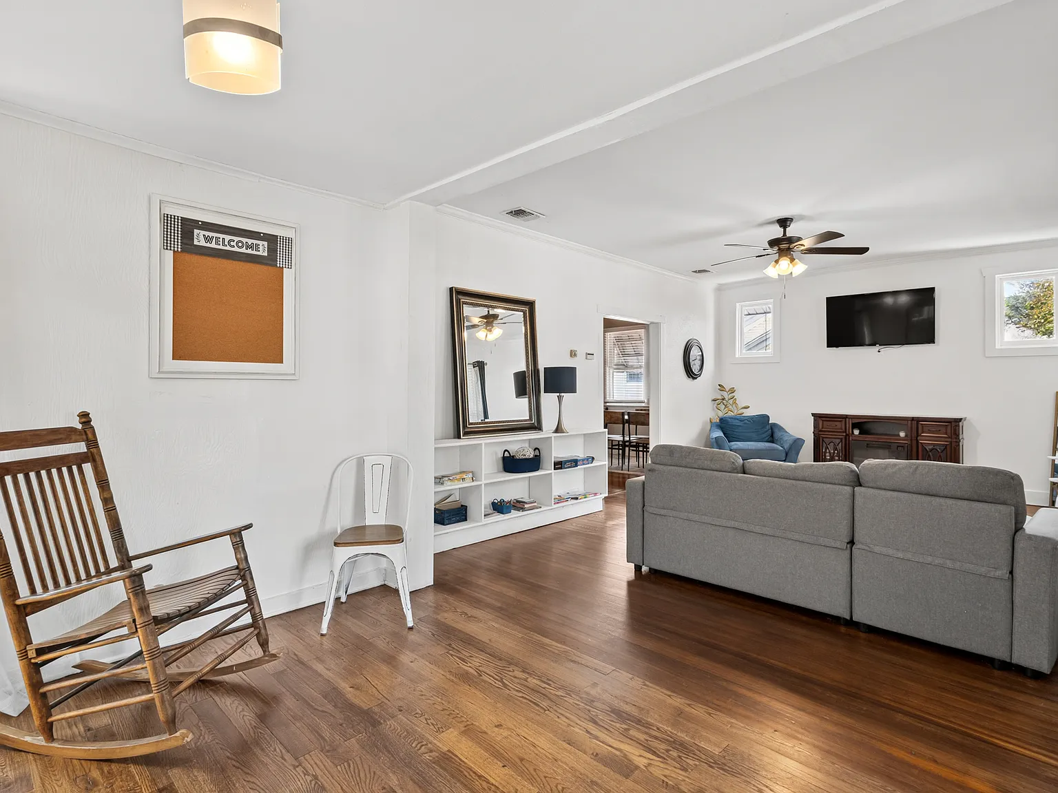 4 bed, 1838 sqft, $3,200 — Photo 3