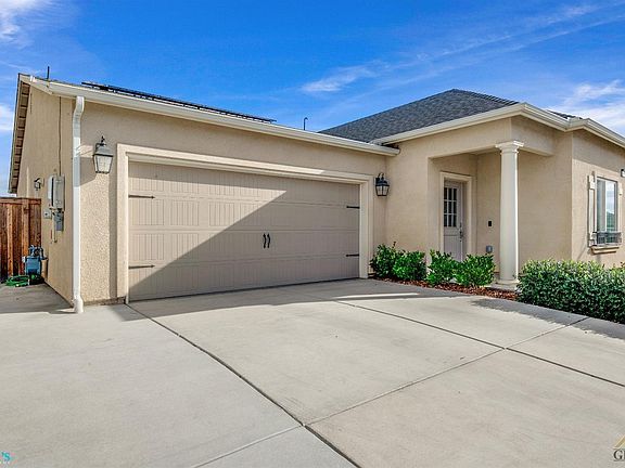 2nd image of 3712 Shady Village Ln