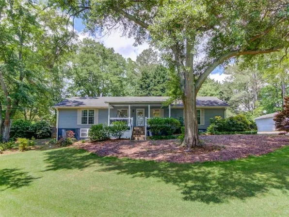 1588 Peachtree Cir, Lawrenceville, GA 30043