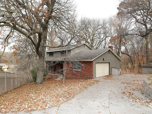 5206 Hunt Cir, Omaha, NE 68152