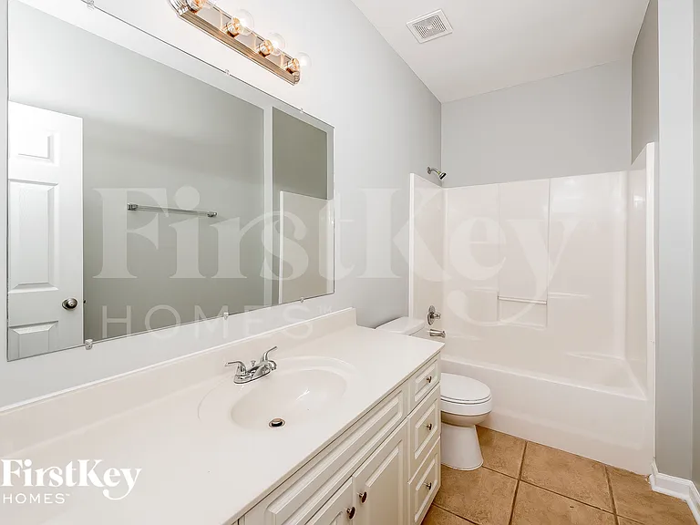 1256 Washington Dr — Photo 13