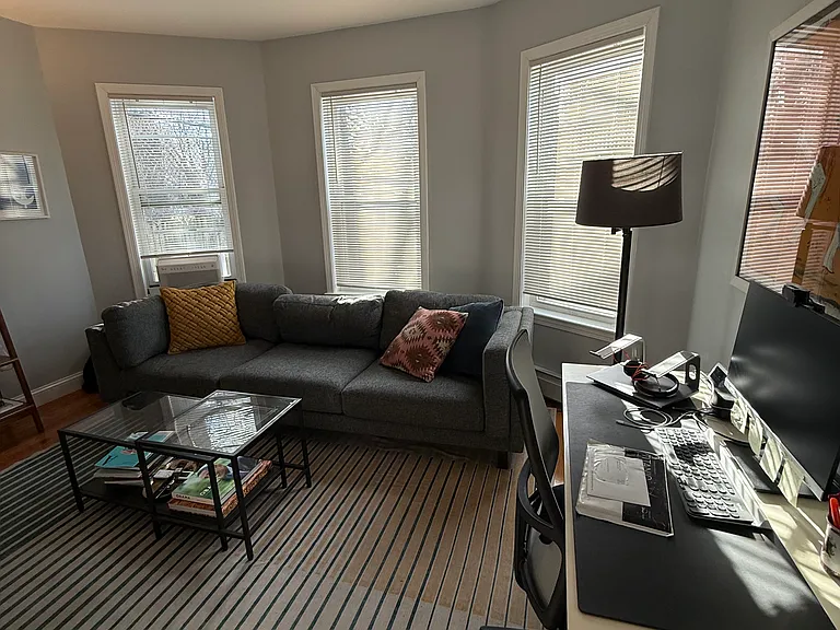 2 Bancroft St — Photo 3