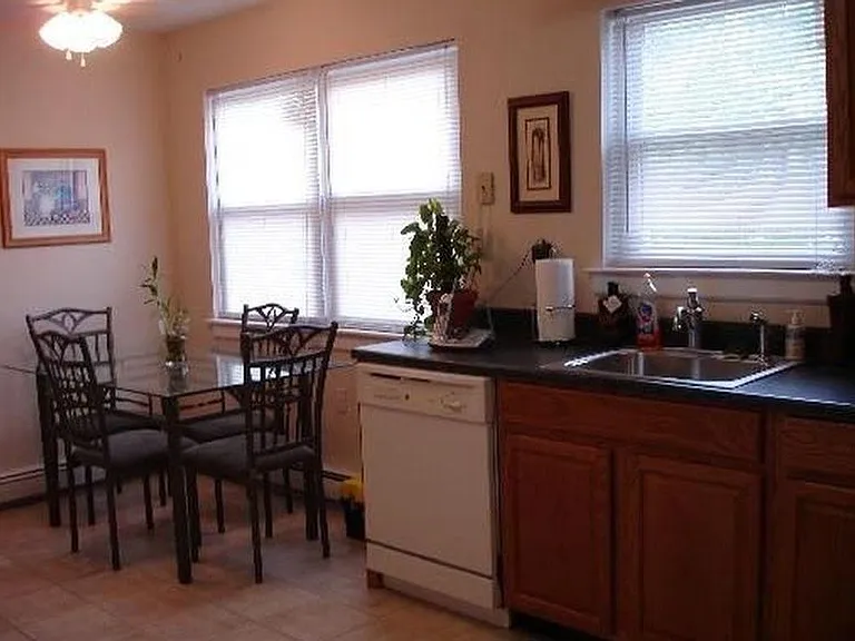 406 Cranbury Rd #10 — Photo 9