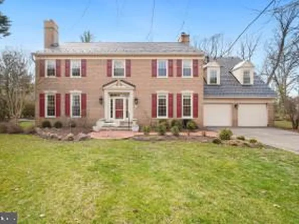 10 Meyer Point Ct, Potomac, MD 20854