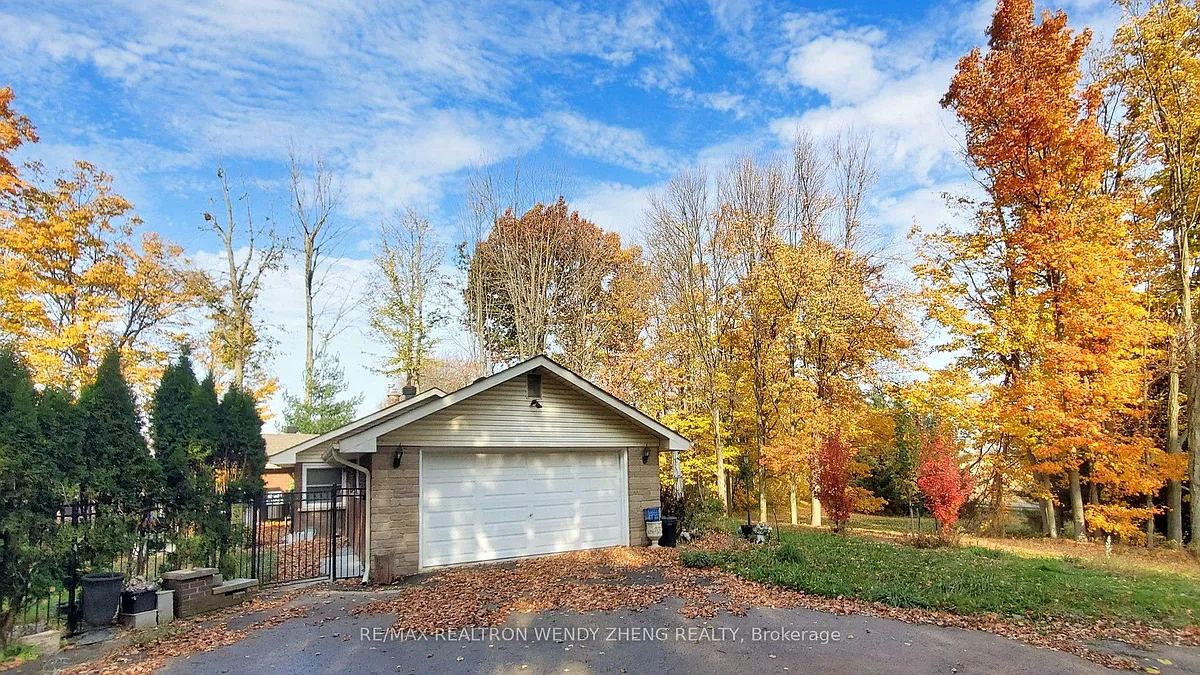 Photo 2 of 10 - 9359 Dickenson Rd W #BASEMENT - Hamilton, ON Building Photo - 9359 Dickenson Rd W #BASEMENT