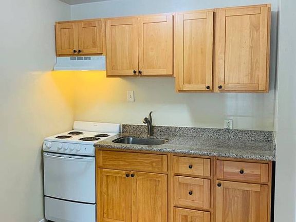 3rd image of 2199 Turk St APT 1