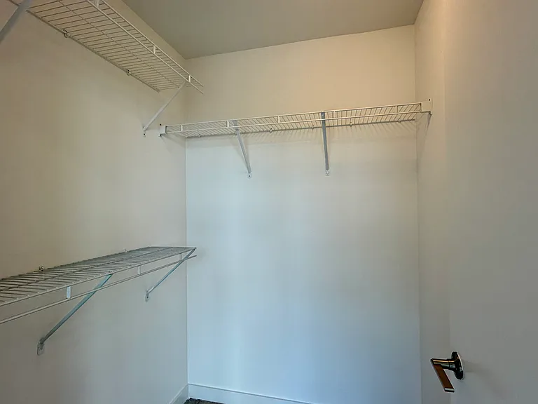 35 NE 29th St #B2 — Photo 8