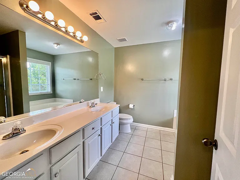 1010 Jacob Dr — Photo 14