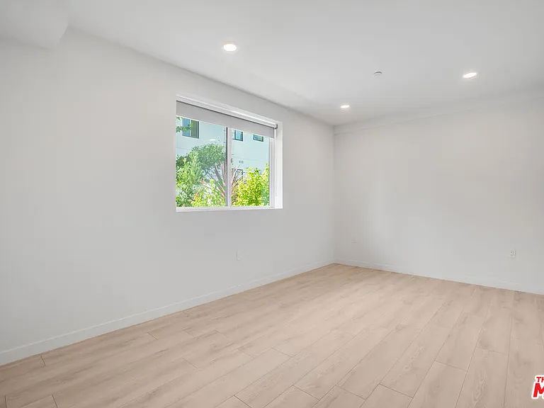 1021 S Shenandoah St #102 — Photo 5