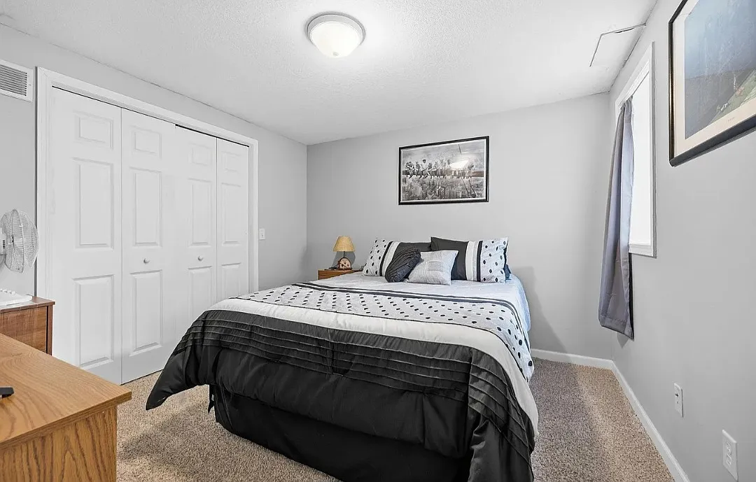 3 bed, 1500 sqft, $2,400 — Photo 3