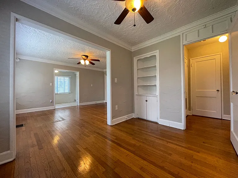 714 E Harwood St — Photo 22
