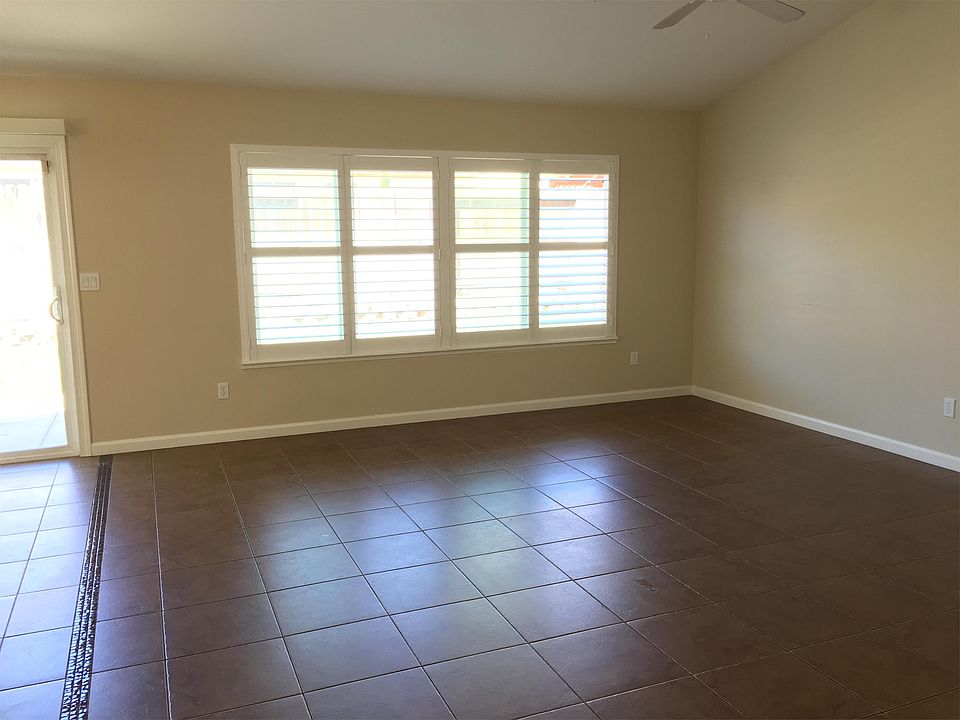 1st image of 5425 Silvervale Ct