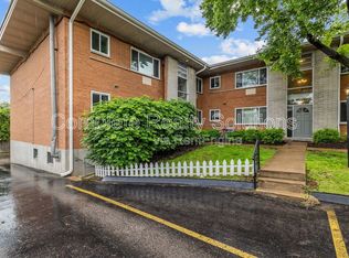 7876 Big Bend Blvd APT B, Webster Groves, MO 63119