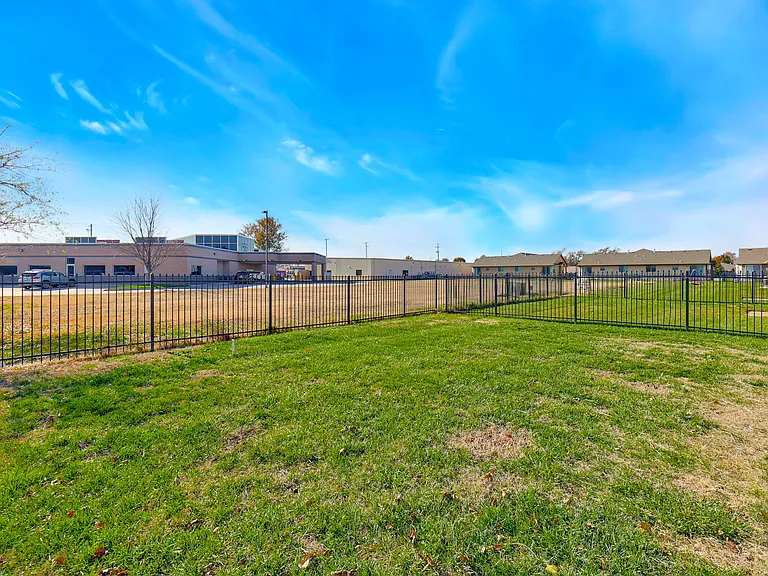 221 S Maize Rd #32 — Photo 36