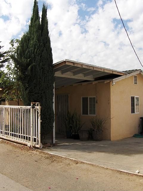 2nd image of 2044 Isabel St