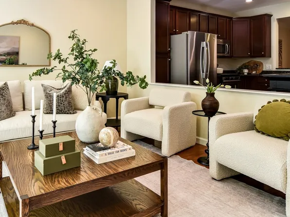 204 Sandtrap Ct #204, Northbridge, MA 01534