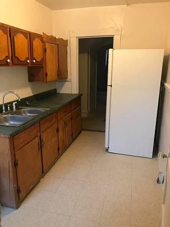 1st image of 2619 3rd Ave